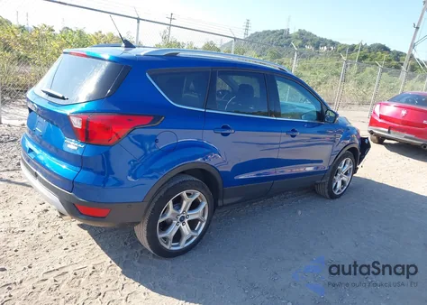 2019 Ford Escape Titanium из США, поврежденный, VIN 1FMCU9J98KUB51209